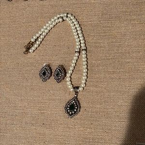 Vintage beautiful Pearl green stone necklace and earrings set